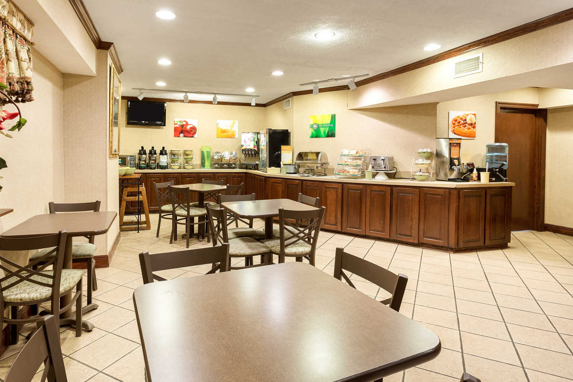 Quality Inn McComb Facilidades foto